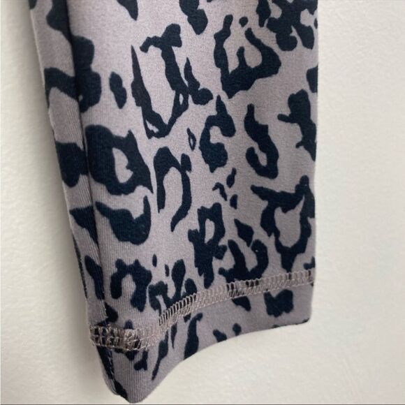 NWT balance collection storm leopard leggings small - Picture 7 of 9